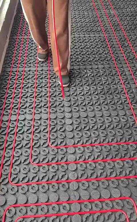南方人第一次知道地暖的构造  ​​​