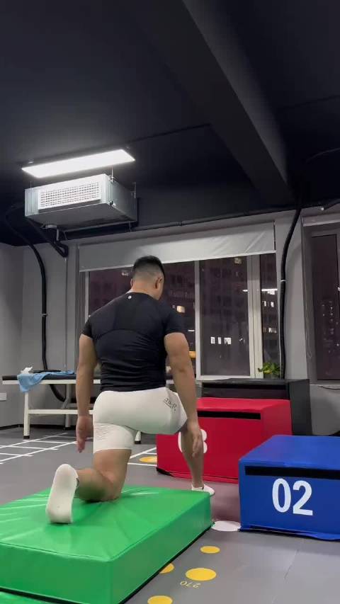 #健身# 肌肉男有必要多拉伸 真的有必要，有必要，有必要