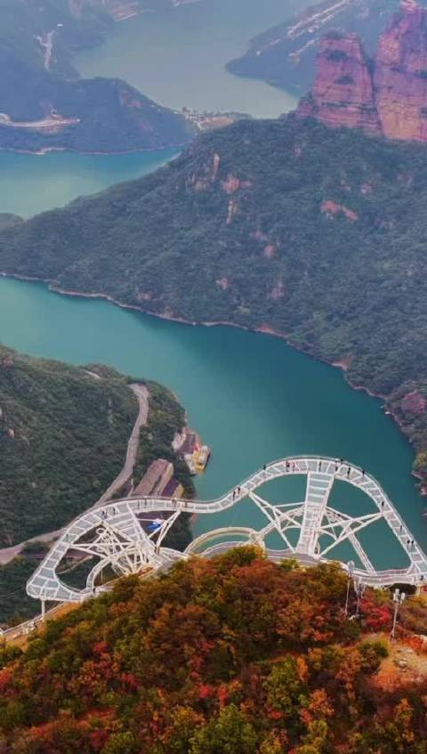 这个中秋国庆，把假期浪漫交给宝泉🌕 快 @ 出你的旅行搭子，约定一起来宝泉度过氛围满满的秋日山河假日
