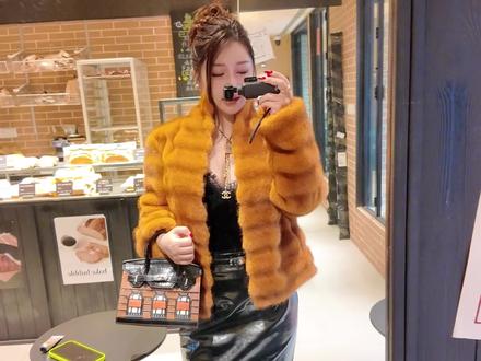 姐妹们  跟我一起做品味女人