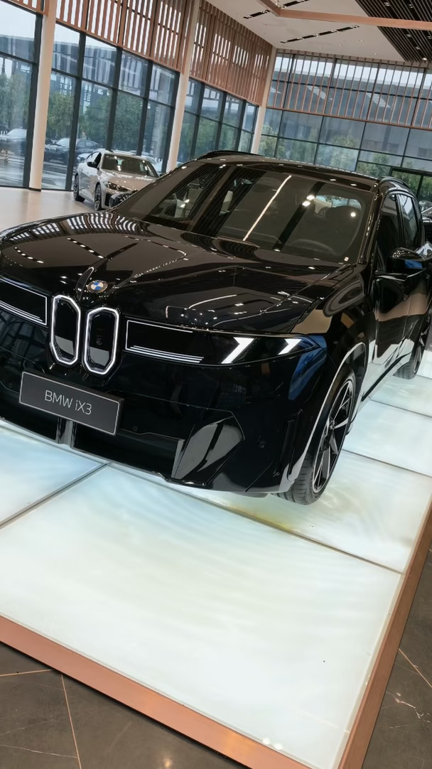 🔥新世代BMW iX3实车到店安阳安德宝 标志性发光双肾+流光尾灯 兼顾家用与驾控乐趣 欢迎到店静态