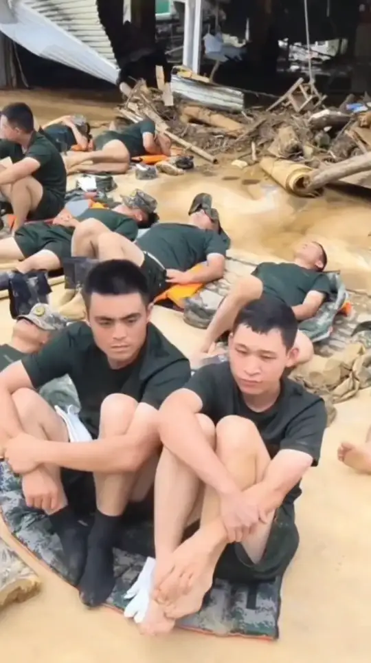 致敬我们的家园守护者军人！