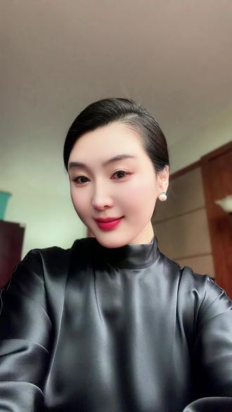 如果一个人充满了快乐、正面的思想， 那么好的人、事、物都会和他起共鸣， 而且会被他吸过来。