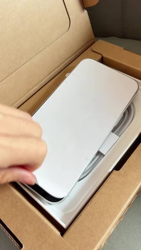 #iPhone18Pro激活超300万# 从来么有怀疑过iPhone的销量，因为苹果的养成计划很成功