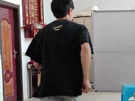 接到家长的电话说孩子不听安排，不多说我立刻前往现场看看怎么个事！！
