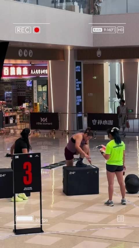 又是一年赛季，斯巴达DEKA的三色奖牌又一次凑齐了，strong、mile、fit一个不落