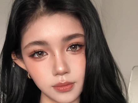 秋日可可妆，浓颜骨相美到失语