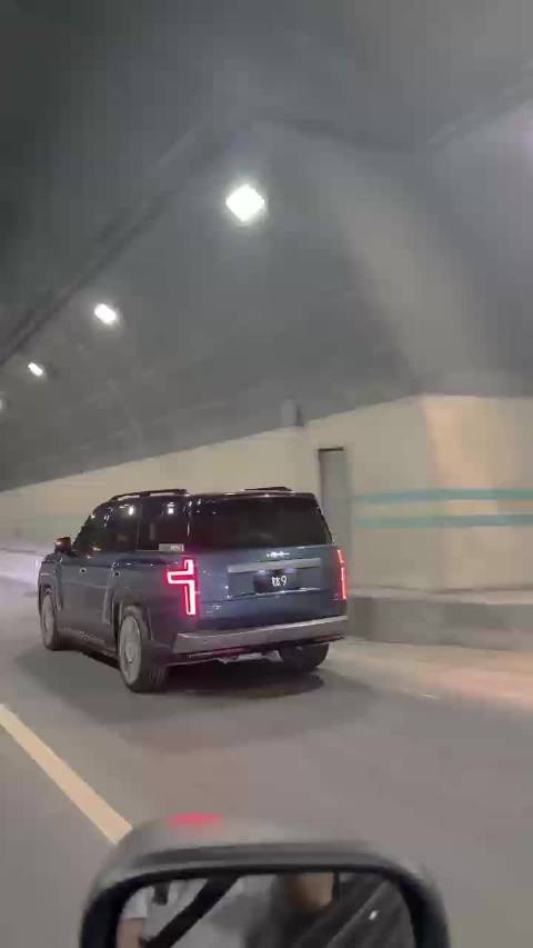 方程豹钛9路试曝光，质感出众，霸气十足@方程豹汽车  ​​​