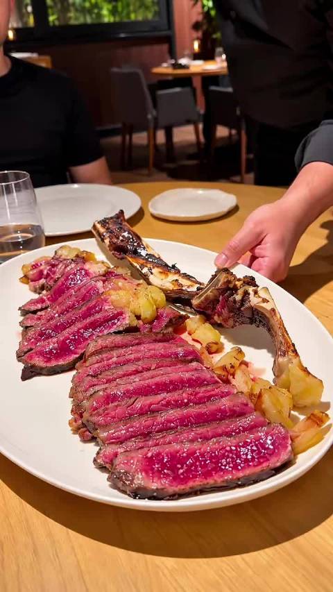 你见过比黄金还贵的牛肉吗   ​​​