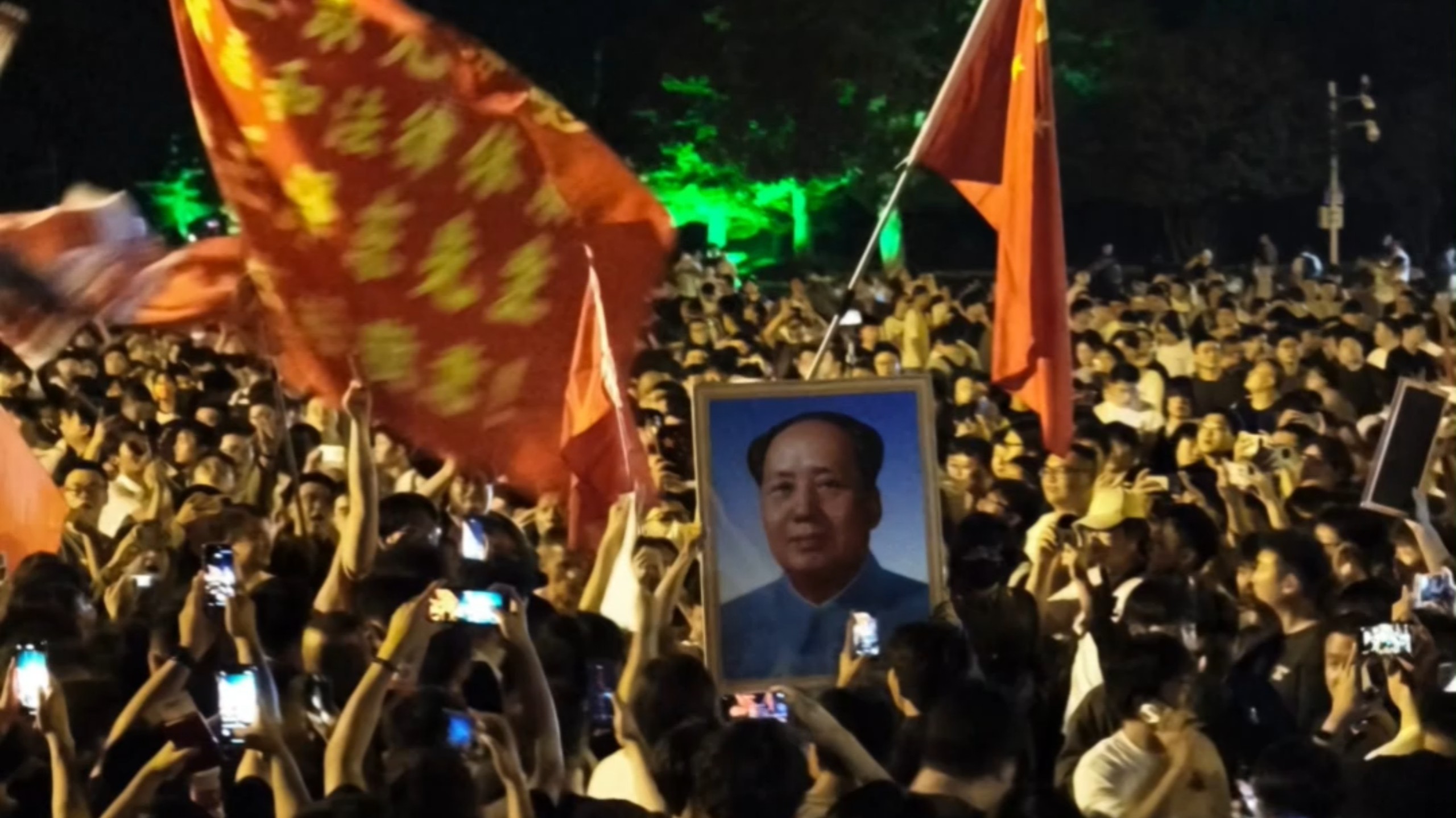 今天，缅怀伟人毛泽东。“人民永远怀念您！”