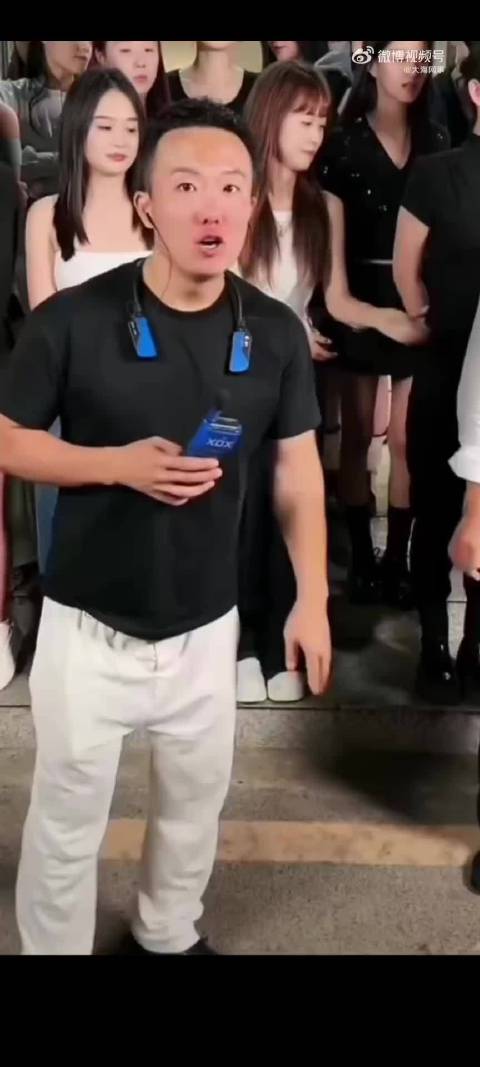 [浪]巴扎黑，刘一手，吴迪，是这么个情况吗？ 胡闹说我不诋毁任何人的啤酒，我这个啤酒成本高，别人的啤