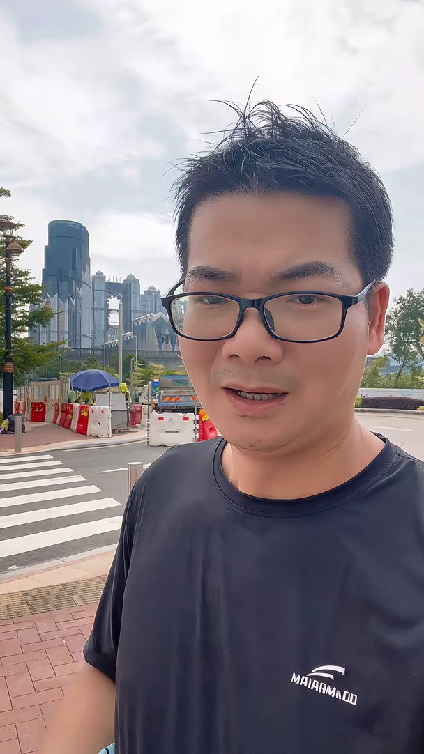 澳门哪怕是面包车拉货也是两三百一趟#货车