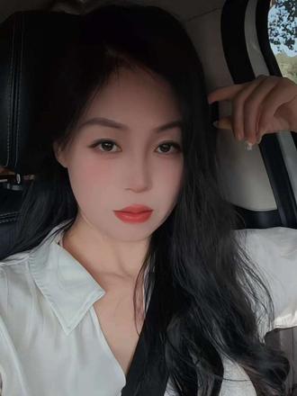 果然，化了妆开美颜和不化妆开美颜区别还是挺大的，难怪那么多女人要学化妆，我这残手党啥都不会，妆容才是